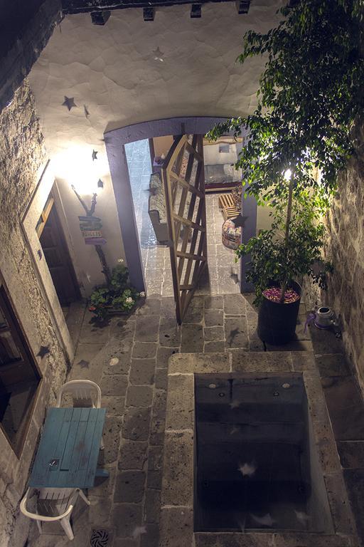 Hostal La Casa Azul *